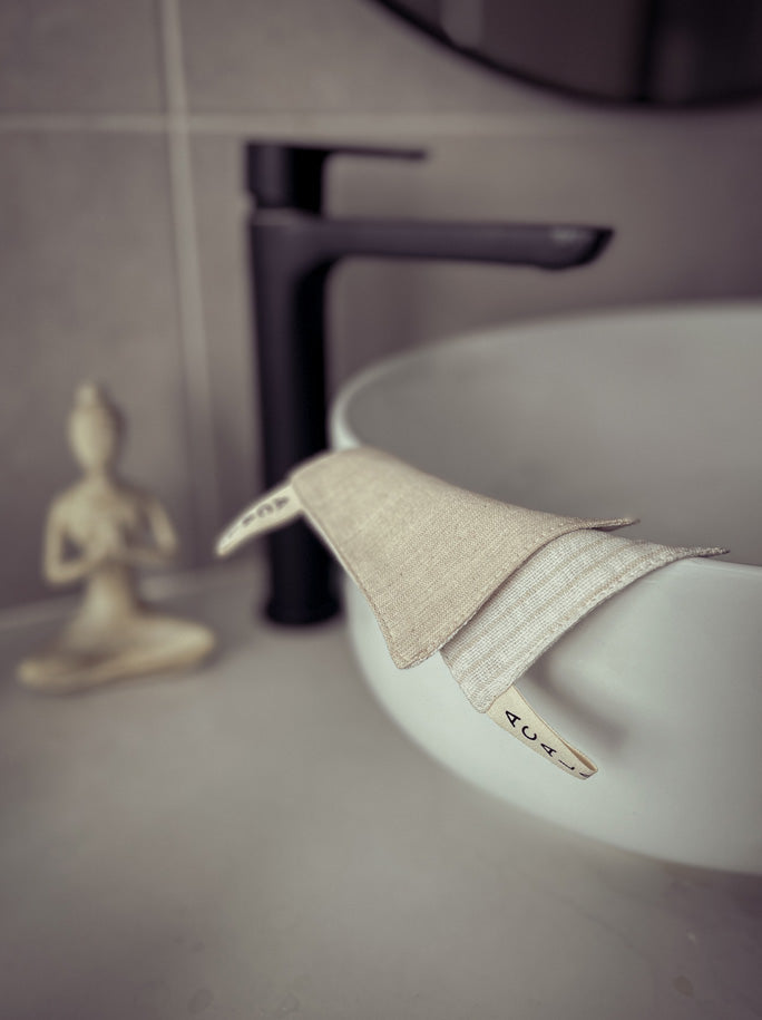 2-sided Lotus Silk Exfoliator & Cleansing Cloth – SMALL
